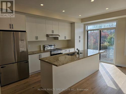 2080 Coppenwood   Common, Burlington, ON - Indoor Photo Showing Kitchen With Stainless Steel Kitchen With Double Sink