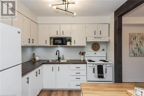 330 Sixth Avenue Unit# 505, North Bay, ON - Indoor Photo Showing Kitchen With Double Sink