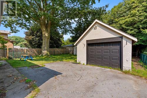 6525 O'Neil Street, Niagara Falls, ON - Outdoor