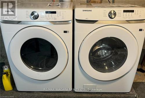 6525 O'Neil Street, Niagara Falls, ON - Indoor Photo Showing Laundry Room