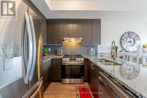 9 - 279 Danzatore Path, Oshawa (Windfields), ON - Indoor Photo Showing Kitchen With Stainless Steel Kitchen With Double Sink With Upgraded Kitchen