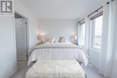 9 - 279 Danzatore Path, Oshawa (Windfields), ON - Indoor Photo Showing Bedroom