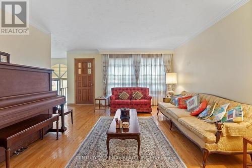 248 Fairglen Avenue, Toronto, ON - Indoor Photo Showing Living Room