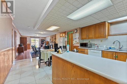 248 Fairglen Avenue, Toronto, ON - Indoor Photo Showing Kitchen