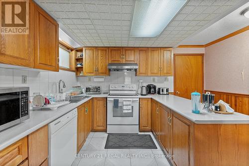 248 Fairglen Avenue, Toronto, ON - Indoor Photo Showing Kitchen