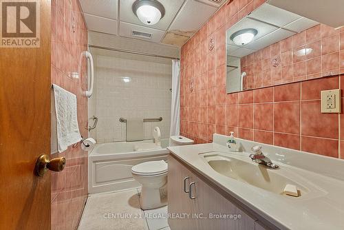 248 Fairglen Avenue, Toronto, ON - Indoor Photo Showing Bathroom