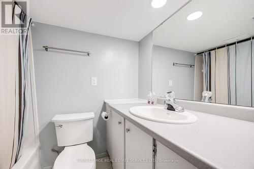 408 Milverton Boulevard, Toronto, ON - Indoor Photo Showing Bathroom