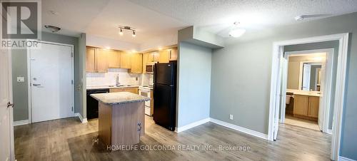 632 - 33 Cox Boulevard, Markham, ON - Indoor Photo Showing Kitchen