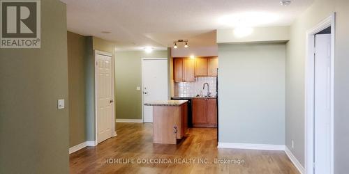 632 - 33 Cox Boulevard, Markham, ON - Indoor Photo Showing Kitchen