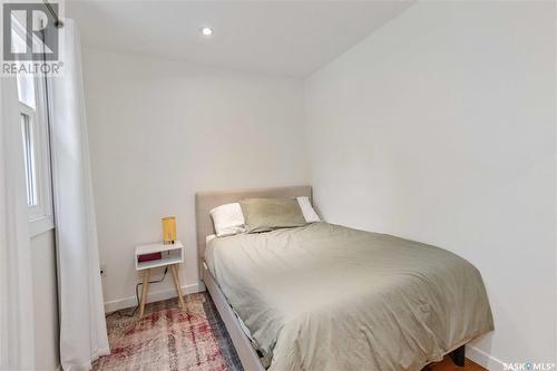 310 8Th Street E, Saskatoon, SK - Indoor Photo Showing Bedroom