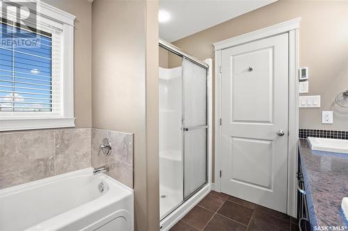 102 Balman Court, Waldheim, SK - Indoor Photo Showing Bathroom