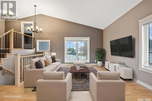 102 Balman Court, Waldheim, SK - Indoor Photo Showing Living Room