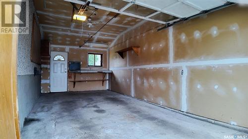 2128 101St Crescent, North Battleford, SK - Indoor Photo Showing Garage