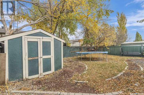 7118 Lawrence Drive, Regina, SK - Outdoor