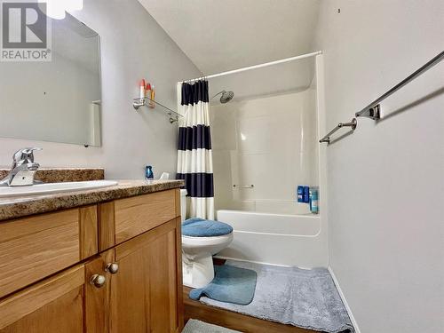 1205 Riverside Avenue Unit# 4, Sicamous, BC - Indoor Photo Showing Bathroom