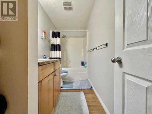 1205 Riverside Avenue Unit# 4, Sicamous, BC - Indoor Photo Showing Bathroom