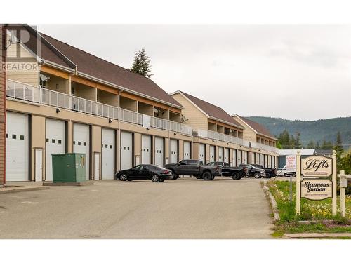 1205 Riverside Avenue Unit# 4, Sicamous, BC - Outdoor