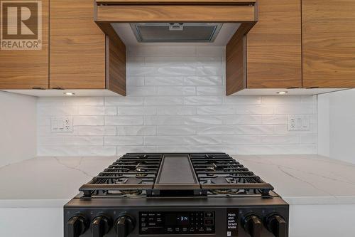 2506 Highlands Drive, Blind Bay, BC - Indoor Photo Showing Kitchen