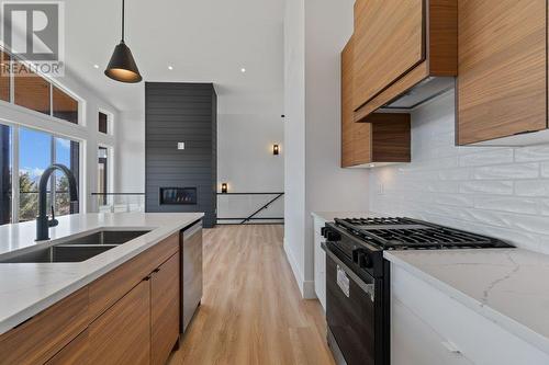 2506 Highlands Drive, Blind Bay, BC - Indoor Photo Showing Kitchen With Double Sink With Upgraded Kitchen