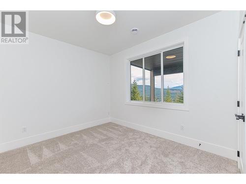 2506 Highlands Drive, Blind Bay, BC - Indoor Photo Showing Other Room