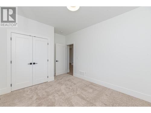 2506 Highlands Drive, Blind Bay, BC - Indoor Photo Showing Other Room