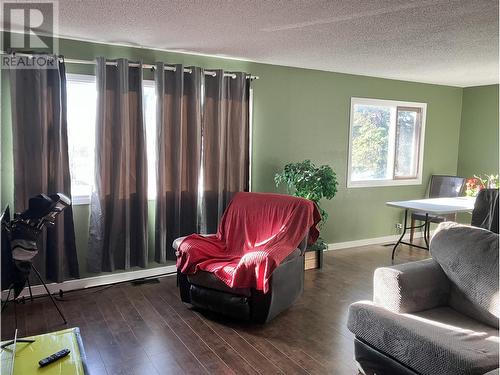 5006 51 Avenue, Pouce Coupe, BC - Indoor Photo Showing Kitchen With Upgraded Kitchen