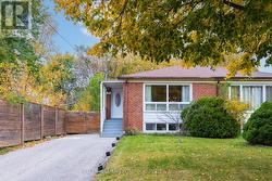 3468 ASHCROFT CRESCENT  Mississauga, ON L5C 2E7