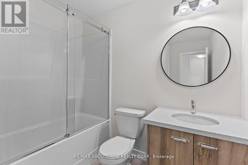 1354 William Halton Parkway, Oakville, ON - Indoor Photo Showing Bathroom