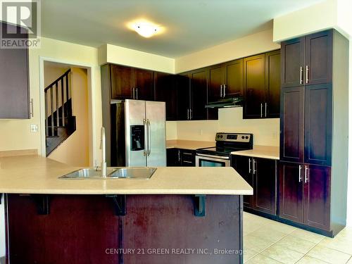 1124 Solomon Court, Milton, ON - Indoor Photo Showing Kitchen With Double Sink