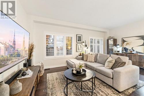 2 - 2086 Ghent Avenue, Burlington, ON - Indoor Photo Showing Living Room