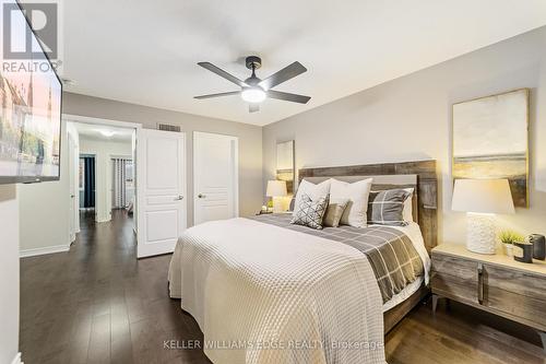 2 - 2086 Ghent Avenue, Burlington, ON - Indoor Photo Showing Bedroom