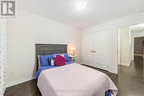 2 - 2086 Ghent Avenue, Burlington, ON - Indoor Photo Showing Bedroom