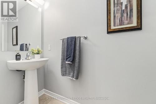 2 - 2086 Ghent Avenue, Burlington, ON - Indoor Photo Showing Bathroom