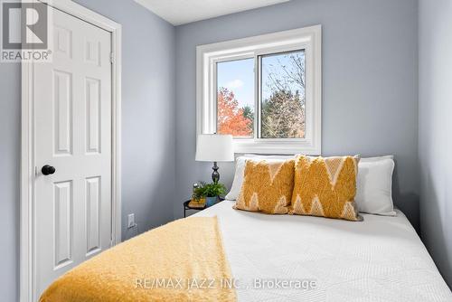 62 Pidduck Street, Clarington (Courtice), ON - Indoor Photo Showing Bedroom