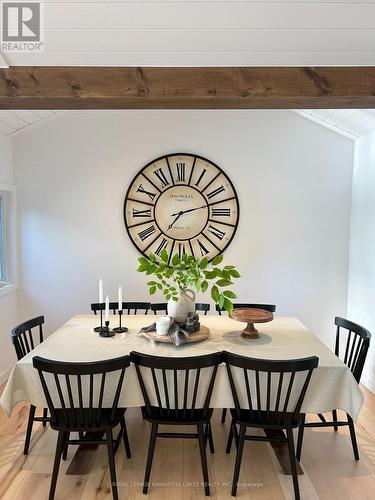 189 Lightning Point Road, Kawartha Lakes, ON - Indoor Photo Showing Dining Room