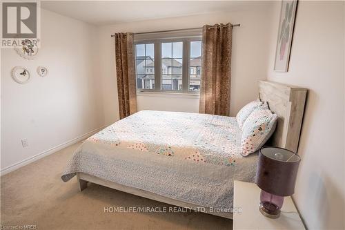 58 Beauchamp Drive, Cambridge, ON - Indoor Photo Showing Bedroom