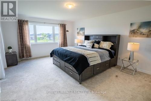 58 Beauchamp Drive, Cambridge, ON - Indoor Photo Showing Bedroom