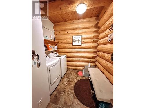 7895 Dean Road, Bridge Lake, BC - Indoor Photo Showing Laundry Room