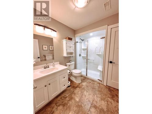 7895 Dean Road, Bridge Lake, BC - Indoor Photo Showing Bathroom