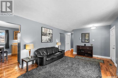 3723 Taylor Street E, Saskatoon, SK - Indoor Photo Showing Living Room