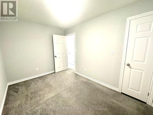 1851 Frederick Crescent, London, ON - Indoor Photo Showing Kitchen With Upgraded Kitchen