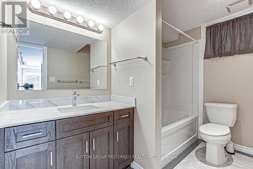 1851 Frederick Crescent, London, ON - Indoor Photo Showing Bathroom