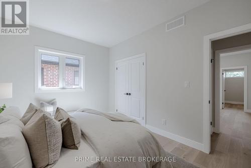 46 Elwood Street, Strathroy-Caradoc (Caradoc), ON - Indoor Photo Showing Other Room