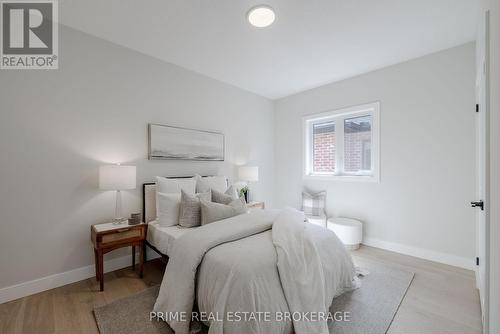 46 Elwood Street, Strathroy-Caradoc (Caradoc), ON - Indoor Photo Showing Bedroom