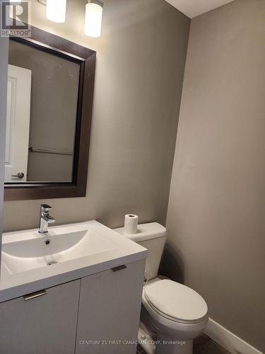 9 - 1960 Dalmagarry Road, London, ON - Indoor Photo Showing Bathroom