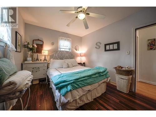 4008 31 Street, Vernon, BC - Indoor Photo Showing Bedroom