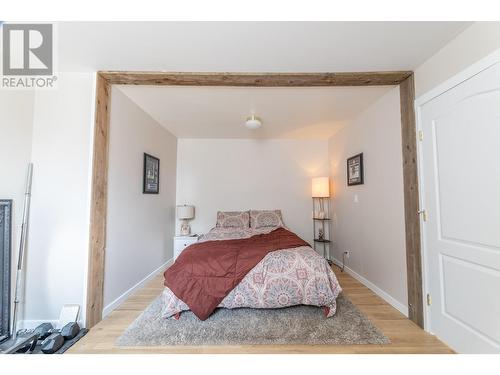 14487 Sutherland Place, Summerland, BC - Indoor Photo Showing Bedroom