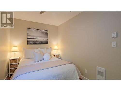 7005 Indian Rock Road Unit# 6, Naramata, BC - Indoor Photo Showing Bedroom