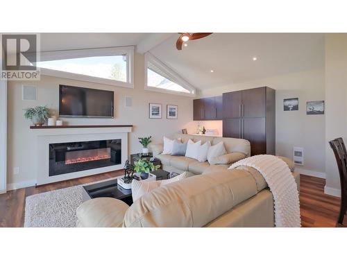 7005 Indian Rock Road Unit# 6, Naramata, BC - Indoor With Fireplace