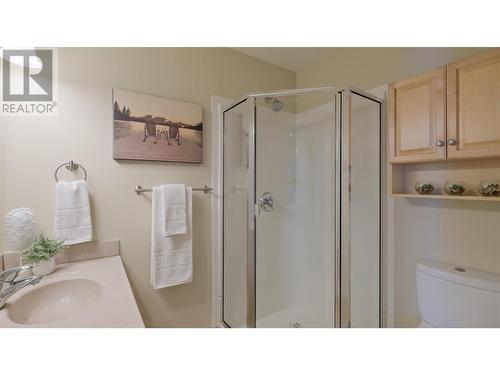 7005 Indian Rock Road Unit# 6, Naramata, BC - Indoor Photo Showing Bathroom